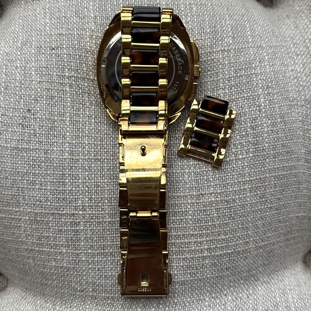 Michael Kors Gold and Brown Watch - Picture 4 of 5